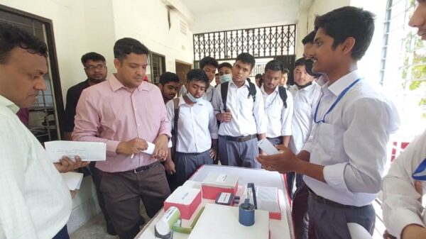 ঠাকুরগাঁওয়ে শিক্ষার্থীদের মেধা বিকাশে কেমিস্টি কার্নিভাল অনুষ্ঠিত