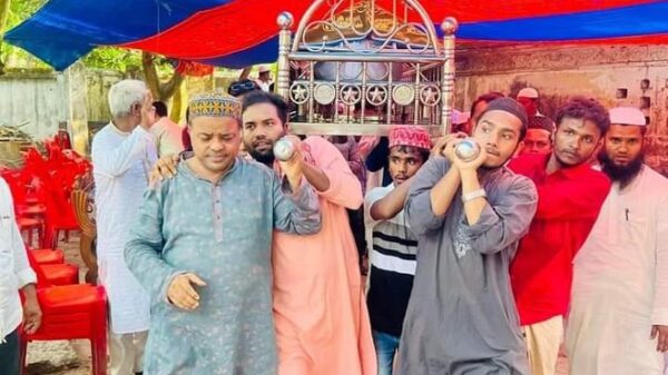 চকরিয়ায় শিক্ষাবিদ শাহজাহানের রাষ্ট্রীয় মর্যাদায় দাফন