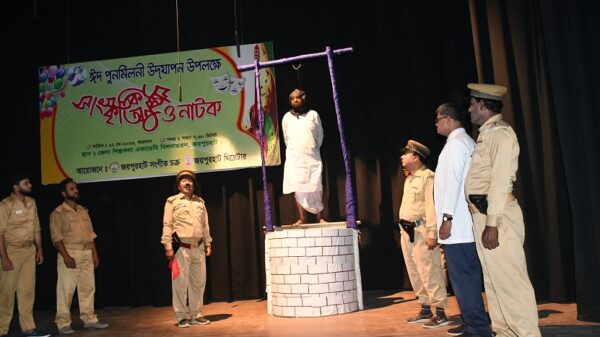 জয়পুরহাটে নাটক ”একটি অবাস্তব গল্প” মঞ্চস্থ