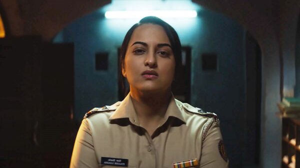 দর্শক টানছে সোনাক্ষীর প্রথম ওয়েব সিরিজ ‘দাহাদ’