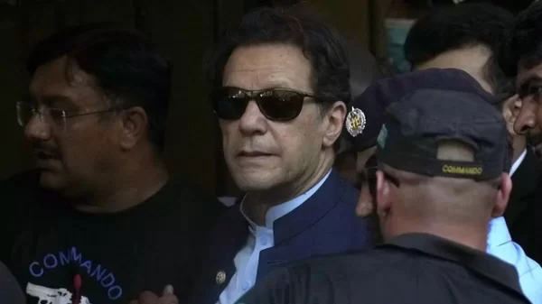 শেষ রক্তবিন্দু পর্যন্ত লড়াই চালিয়ে যাব, বার্তা ইমরানের