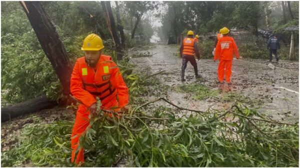 মিয়ানমারে মোখার তাণ্ডবে নিহত ৩