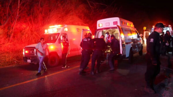 মেক্সিকোতে বাস খাদে পড়ে ১১ নারীসহ নিহত অন্তত ১৮