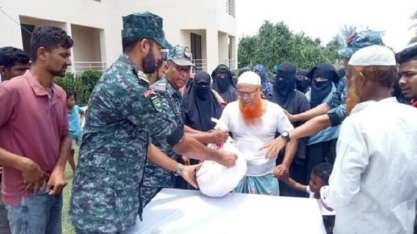 ঘূর্ণিঝড়ে সরবরাহ বন্ধ থাকায় সেন্টমার্টিনে খাবার ও নিত্যপণ্যের সংকট