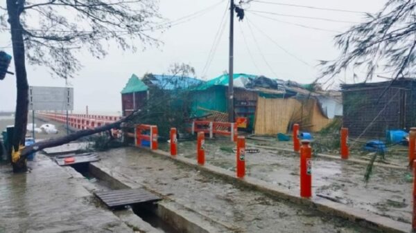 মোখার তাণ্ডবে লণ্ডভণ্ড সেন্টমার্টিন