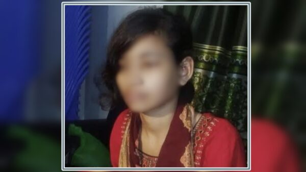 রাজধানীর ভাটারা থানাধীন বসুন্ধরা আবাসিক এলাকার একটি বাসা থেকে অঞ্জনা আক্তার (১৮) নামে এক গৃহকর্মীকে উদ্ধার করেছে পুলিশ