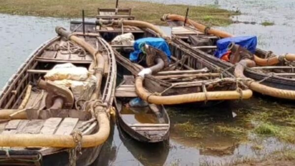 সুনামগঞ্জে নদীরগর্ভে বিলিন হতে পারে ৪০ গ্রাম