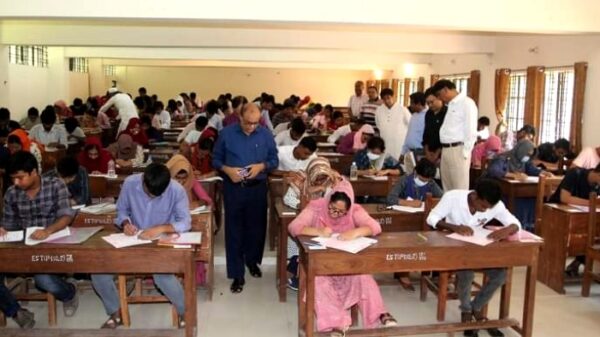 ইবিতে 'এ' ইউনিটের ভর্তি পরীক্ষায় উপস্থিতি প্রায় ৯৭ শতাংশ