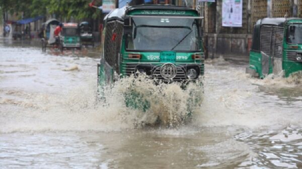 গরমের পর স্বস্তির বৃষ্টিতে দুর্ভোগ চট্টগ্রামে