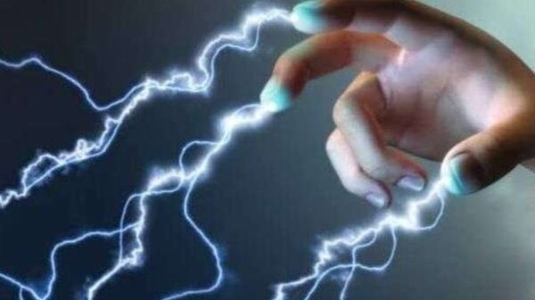 বান্দরবানের আলীকদমে বিদ্যুৎ স্পৃষ্টে টমটম চালকের মৃত্যু