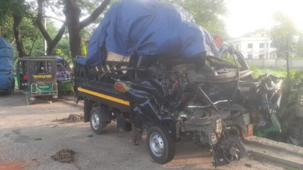 লরিতে পিকআপের ধাক্কা নিহত ৩