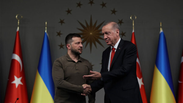 তুরস্ক থেকে ক্রিমিয়া নিয়ে রাশিয়াকে যে হুশিয়ারি দিলেন জেলেনস্কি