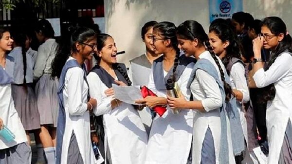 শিক্ষাপ্রতিষ্ঠান খুলছে রোববার , উদ্বেগের কারণ ডেঙ্গু ও বন্যা