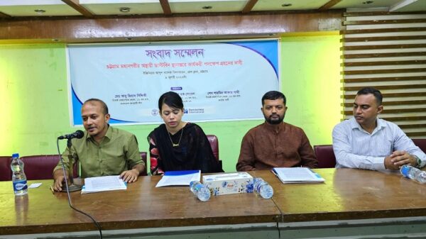 চট্টগ্রাম তিন রাজনৈতিক দলের তরুণ নেতাদের উদ্যোগে ময়লা আবর্জনা ব্যবস্থাপনায় সফলতা