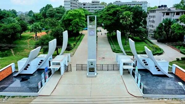 ইউজিসির এপিএ মূল্যায়নে ১৩ ধাপ এগিয়ে ১০ কুবি