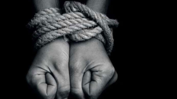 মুখোশধারী