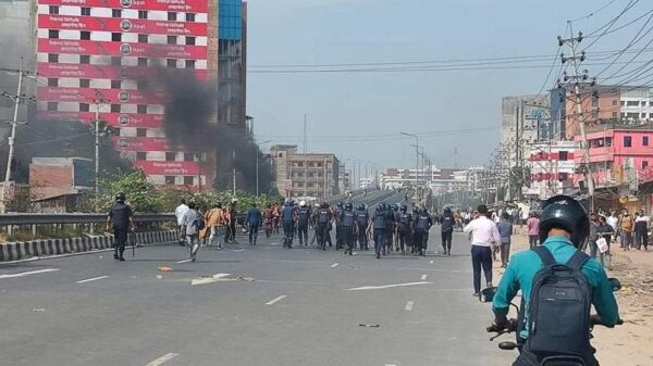 পুলিশের