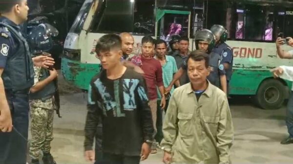 বান্দরবানে সেনাবাহিনী ও পুলিশের অভিযানে ৫৩ কেএনএফ সদস্য আটক