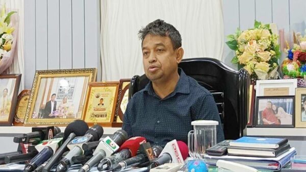 অভিযুক্ত সাংবাদিকদের শামসুজ্জামানের মুখোমুখি করা হতে পারে