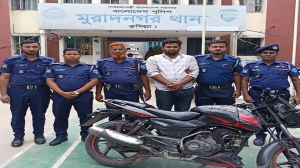 মুরাদনগরে 'পুলিশ' পরিচয়ে ডাকাতির ঘটনায় প্রধান আসামি গ্রেফতার