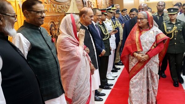 দুই দিনের রাষ্ট্রীয় সফরে দিল্লি গেলেন প্রধানমন্ত্রী
