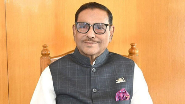 ‘পালাব না’ বলে কোথায় হারিয়ে গেলেন ওবায়দুল কাদের