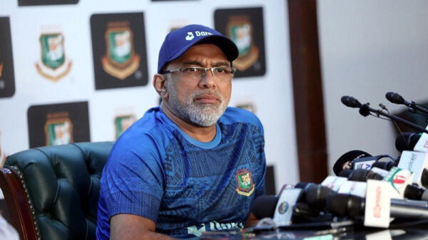 বাংলাদেশের হেড কোচের পদ হারালেন হাথুরুসিংহে