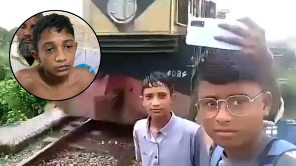 সেলফি তুলতে গিয়ে ট্রেনের ধাক্কা, অলৌকিকভাবে সুস্থ সেই কিশোর