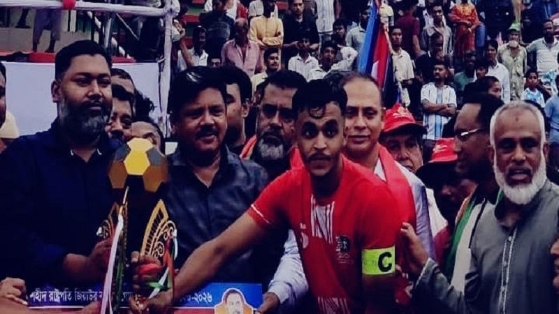 গাজীপুরে শহীদ প্রেসিডেন্ট জিয়া গোল্ড কাপ ফুটবলে ট্রাইব্রেকারে মানিকগঞ্জকে হারিয়ে চ্যাম্পিয়ন ঢাকা বিকেএসপি