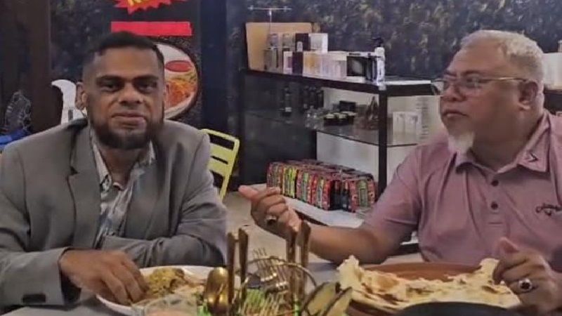 ৪ বছর পর পারলিসে আখতার-খিজানিফের জমজমাট আড্ডা