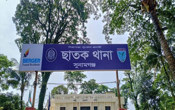 ট্রান্সফরমার স্থাপন নিয়ে উত্তেজনা ছাতকে সড়ক অবরোধ
