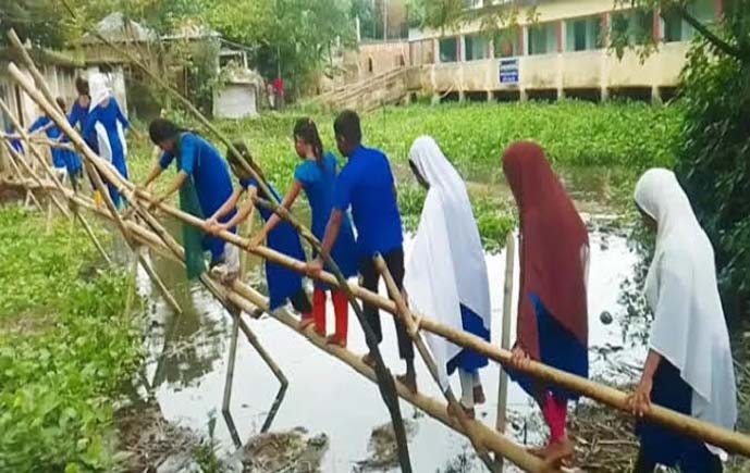 কাশিমপুর পাম্প হাউস বন্ধে রাজনগরের ৬ ইউনিয়নে জলাবদ্ধতা আমন চারা ও মাছের ব্যাপক ক্ষতি, দুর্ভোগে হাজারো মানুষ