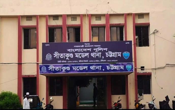 সীতাকুণ্ডে একই দিনে দুই আত্মহত্যা, কলেজছাত্রী ও কিশোরের মরদেহ উদ্ধার