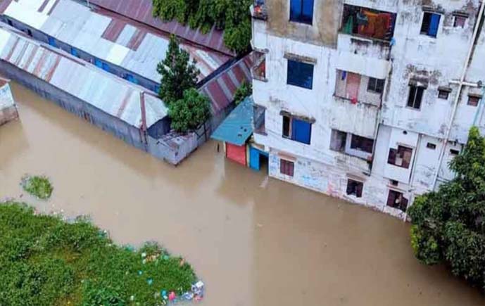 খাল-ড্রেনের অকার্যকারিতায় জলমগ্ন কালিয়াকৈর পৌরবাসী