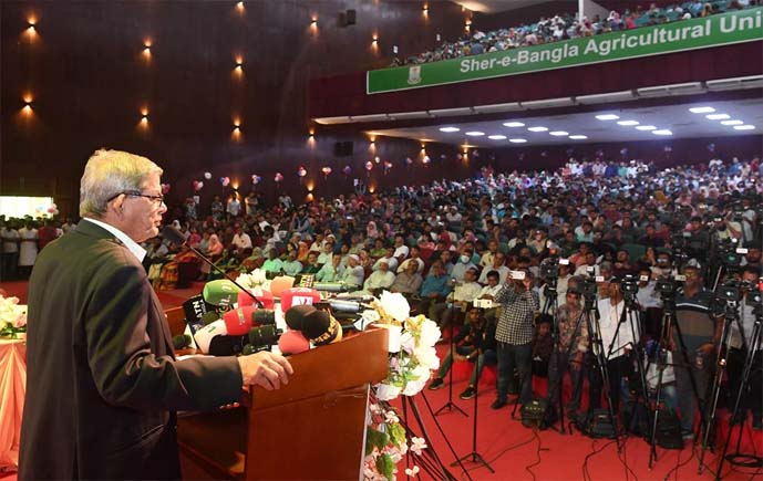 একটি শূন্য পদের চাকরির জন্য পাঁচ-ছয় লাখ আবেদন আসছে: মির্জা ফখরুল