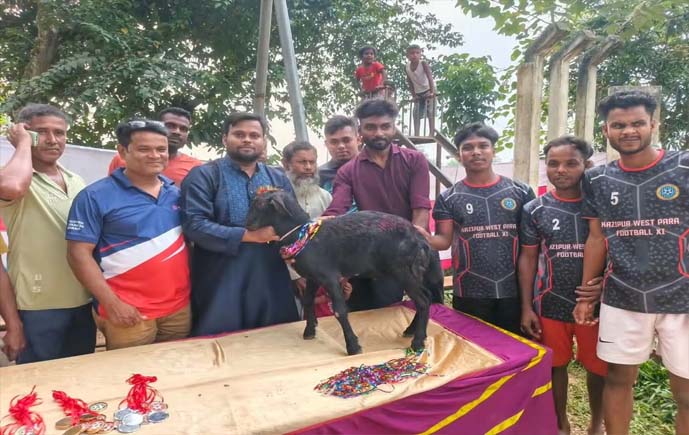 শিবগঞ্জে মিনি বার ফুটবল টুর্নামেন্টের ফাইনাল, ২-১ গোলে চ্যাম্পিয়ন ইব্রাহিম ক্লাব 