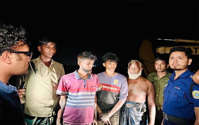 অবৈধভাবে বালু উত্তোলন ও মাটি কাটার অভিযানে ভ্রাম্যমাণ আদালতে  ৫ লাখ টাকা জরিমানা 
