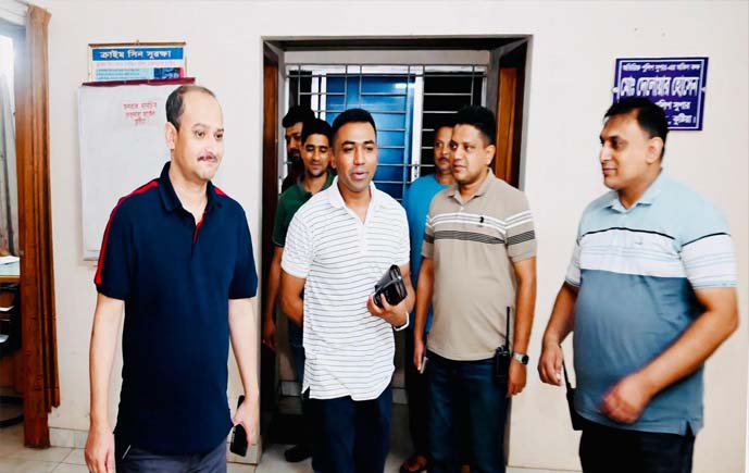 কুষ্টিয়ার নবাগত পুলিশ সুপারের আকস্মিক ভেড়ামারা থানা পরিদর্শন