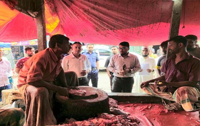 লাইসেন্স ও পশুর স্বাস্থ্য সনদ না থাকায় কালিহাতীতে দুই মাংস ব্যবসায়ীকে জরিমানা