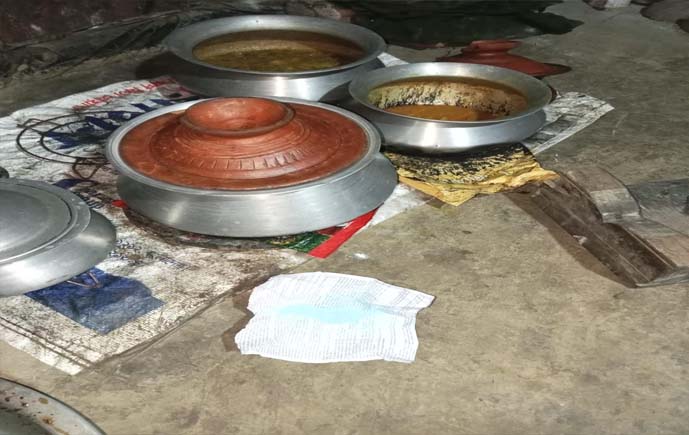 চট্টগ্রামের মিরসরাইয়ে খাবারে ঘুমের ঔষধ মিশিয়ে চুরি, অসুস্থ হয়ে হাসপাতালে একই পরিবারের ৫ সদস্য