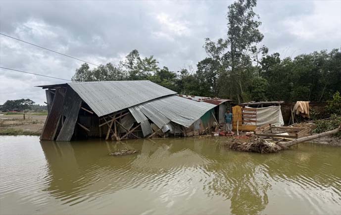 বন্যা গেলেও দুর্ভোগ যায়নি