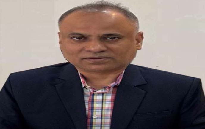 শেরপুরে নারীসহ আঞ্চলিক পাসপোর্ট অফিসের সহকারী পরিচালক আটক