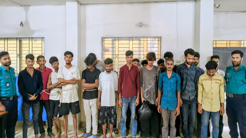 টঙ্গীতে মাদকবিরোধী অভিযানে  আটক ২০
