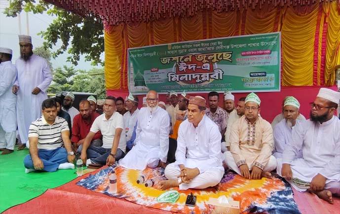 মাজার ধ্বংসের চেষ্টা হলে আর ঘরে বসে থাকবো না; ফরহাদ হোসেন আজাদ