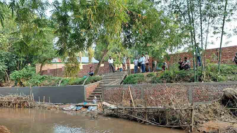 ডেপুটি স্পিকারের হস্তক্ষেপে, বন্ধ হলো অবৈধ খাল দখল কার্যক্রম