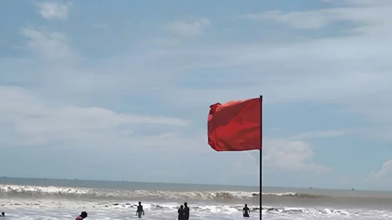 বঙ্গোপসাগরে লঘুচাপ: দেশের চারটি সমুদ্রবন্দরে ৩ নম্বর সতর্কসংকেত 