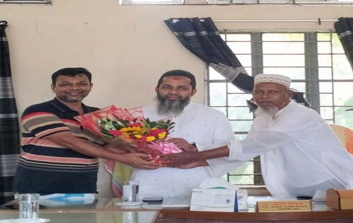 বোরহানউদ্দিনের বাটামারা মাধ্যমিক বিদ্যালয়ের এডহক কমিটির সভাপতি শহিদুল আলম