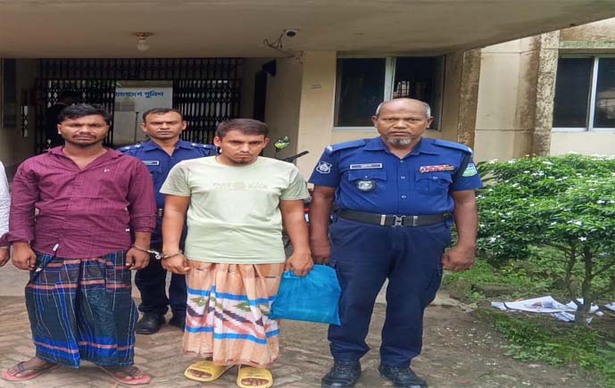  তারাকান্দায় মাদরাসাছাত্রকে বলাৎকারের অভিযোগে শিক্ষক গ্রেপ্তার