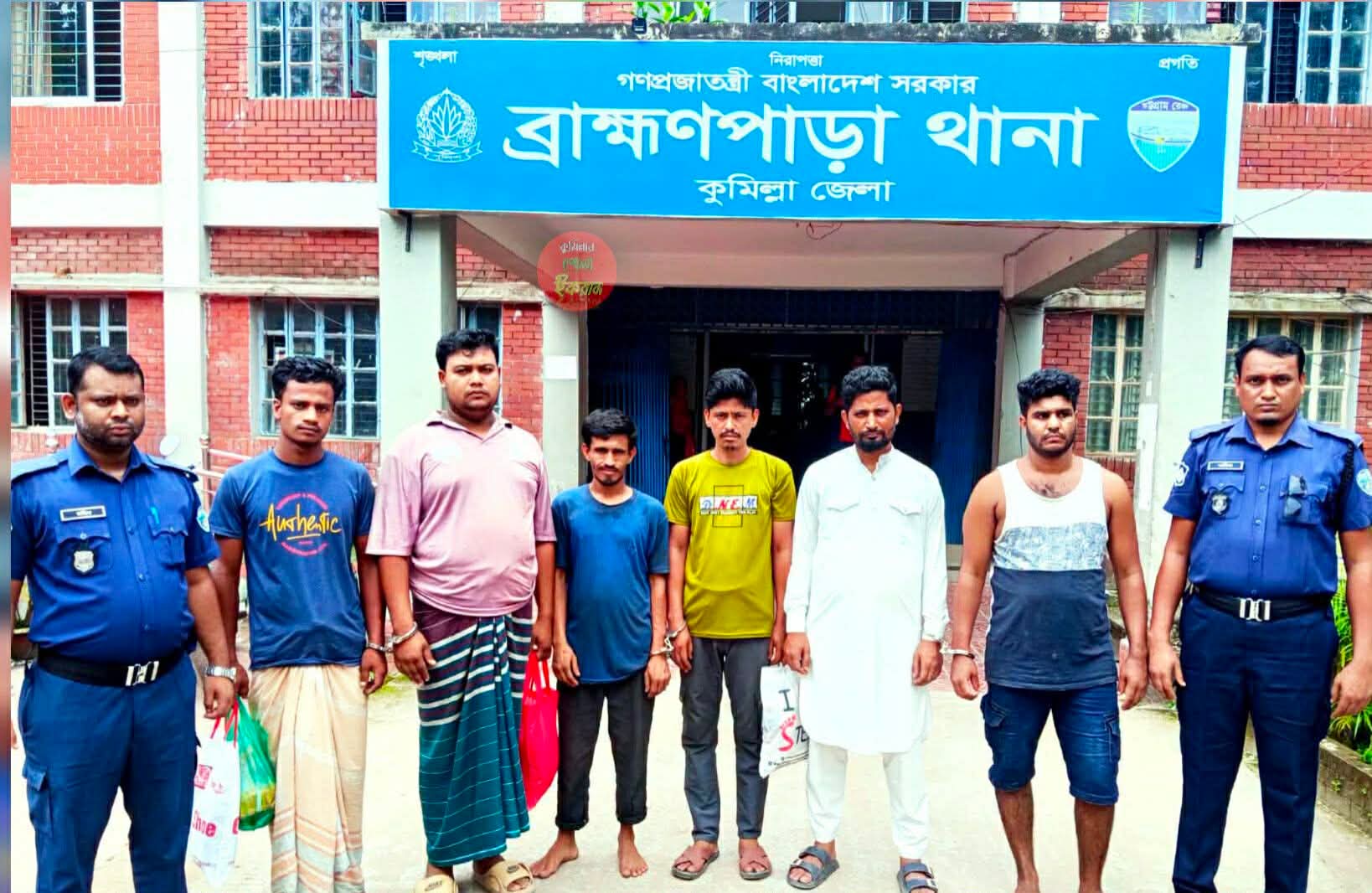 ব্রাহ্মণপাড়ায় পুলিশের বিশেষ অভিযানে ৬ জন গ্রেফতার, মাদক উদ্ধার
