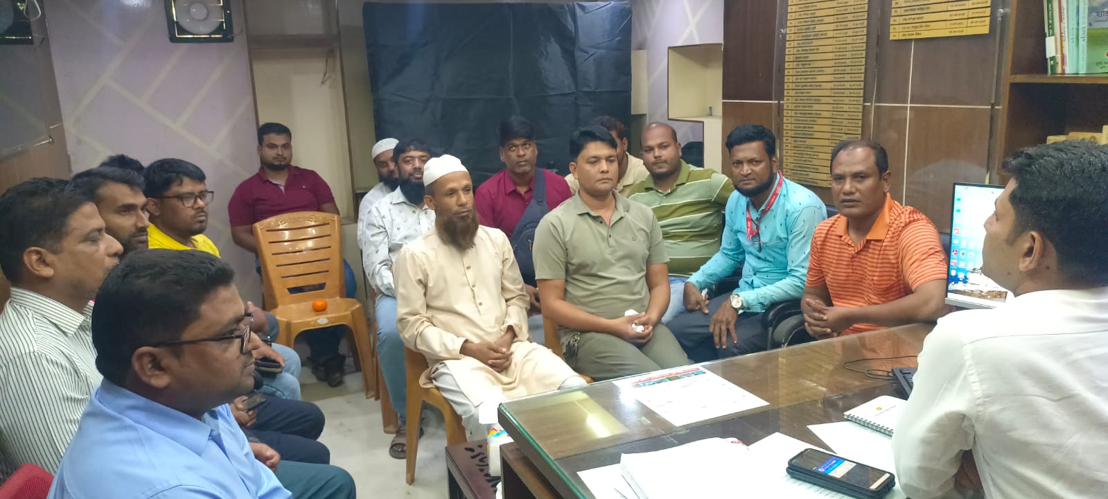 সিংগাইরে সাংবাদিকদের সঙ্গে এসিল্যান্ডের মতবিনিময়